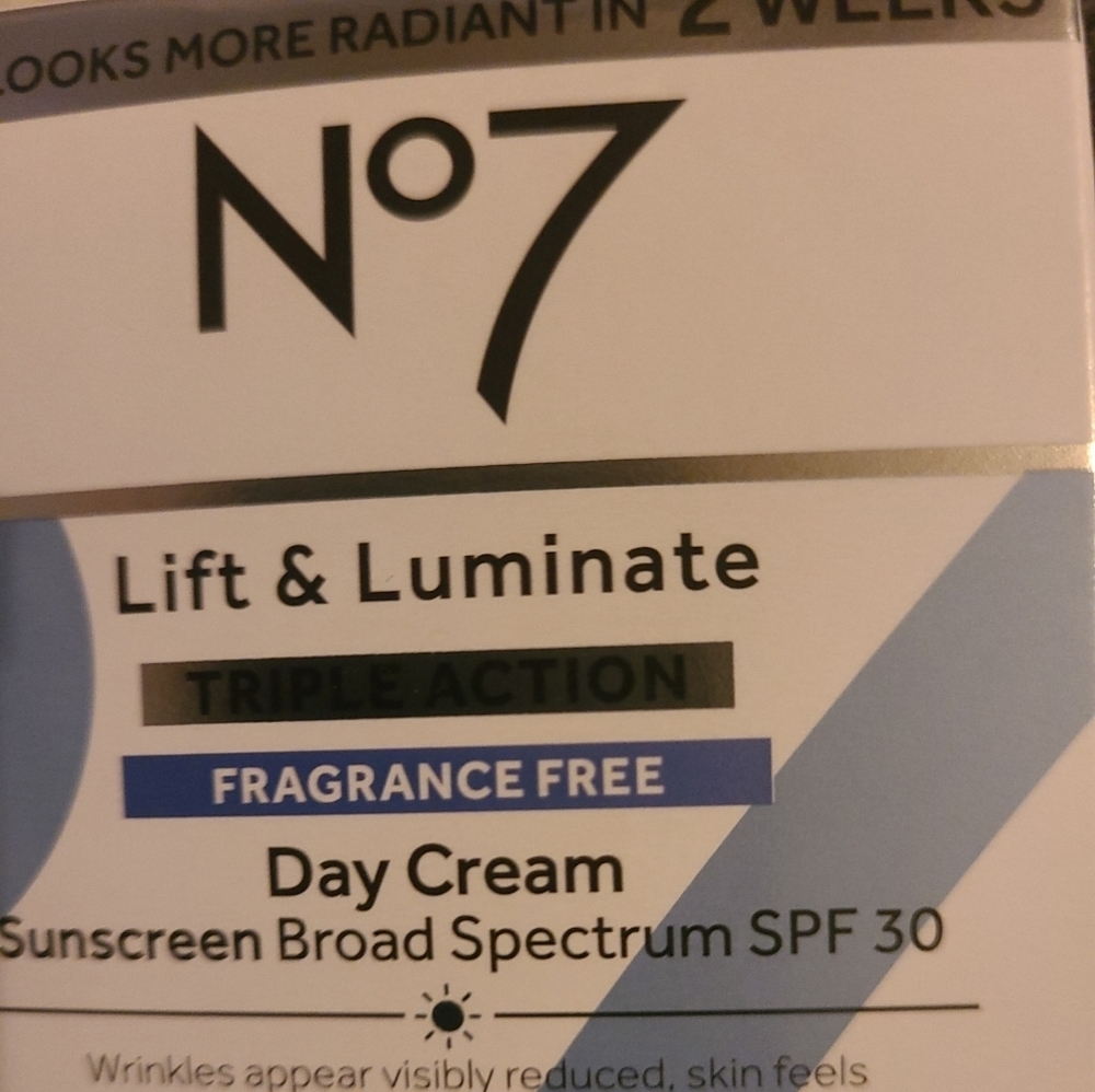 No7 frag free lift luminate triple action day cream 1.7 oz Hp🔥🔥🔥